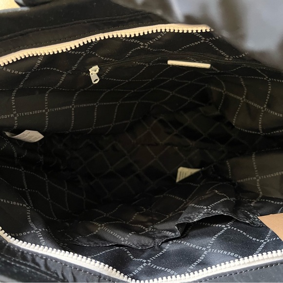 NWT Steve Madden Black Nylon Quilted Tote with Detachable Pouch - Picture 5 of 6